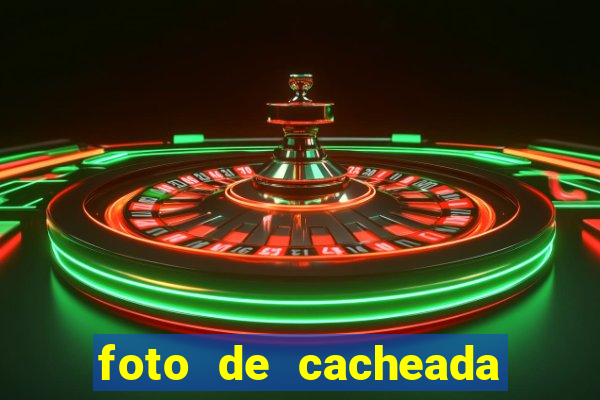 foto de cacheada no espelho